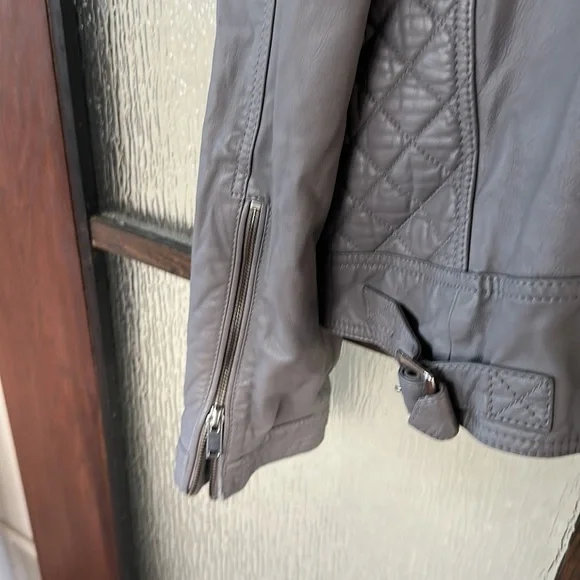 Samantha SiposGrey Quilted Leather Biker Jacket size XS EUC